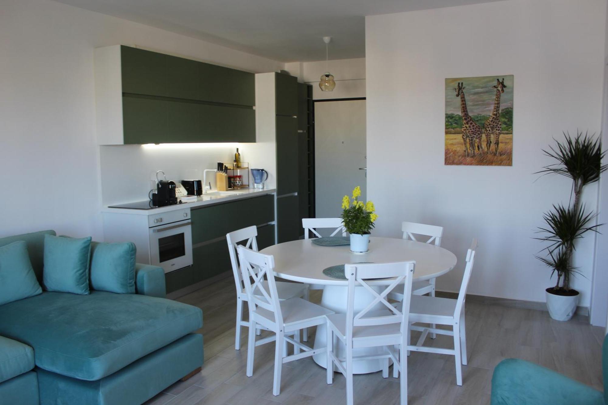 Savana Modern Apartment By The Sea Golem  Esterno foto